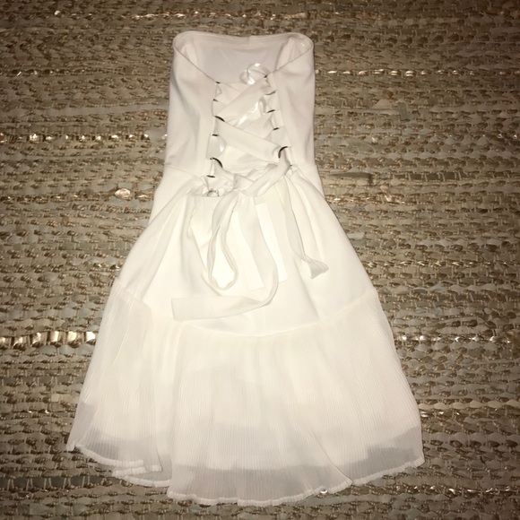 White mini dress with lace up back - Picture 2 of 2